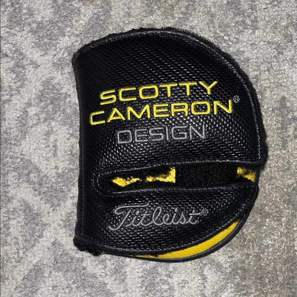 Scotty Cameron Black and Yellow Putter Headcover